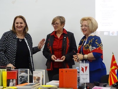 Амбасадорката Рената Коблер ја предаде овогодишната донација на книги