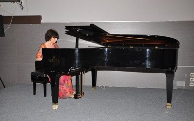 Соло вечер на австриската пијанистка Ема Шмит во Битола