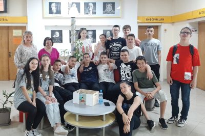 Учениците од 9 одд. од ООУ„Тодор Ангелевски“ во посета на библиотеката