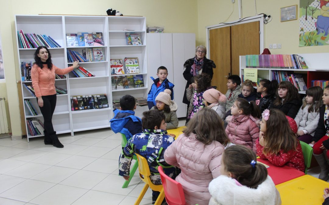Учениците од ООУ„ Гоце Делчев“-Битола во посета на библиотеката