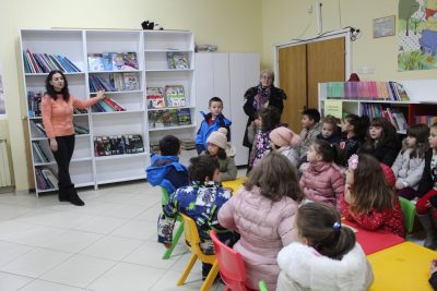 Учениците од ООУ„ Гоце Делчев“-Битола во посета на библиотеката