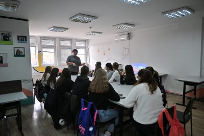 Работилница за креативно пишување во библиотеката