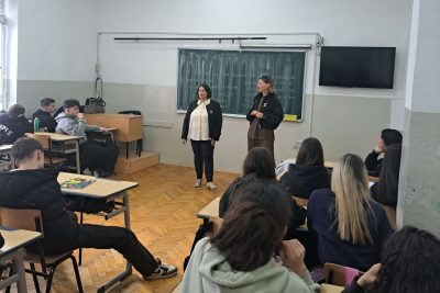 Работилница: „Мојот глас, мојата приказна – Слем поезија“