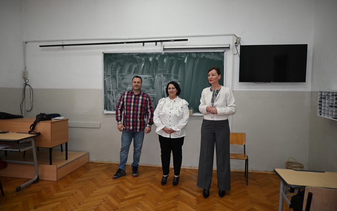 Работилница: „Мојот глас, мојата приказна – Слем поезија“