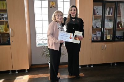 Донација на стручна литература од д-р Соња Коцарева Трпезановска